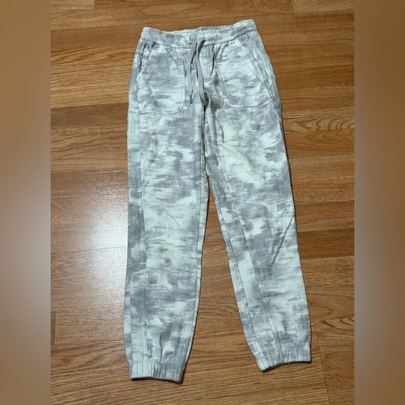 Athleta Farallon Printed Jogger Gray Tie Dye Womens 0 - Picture 3 of 9